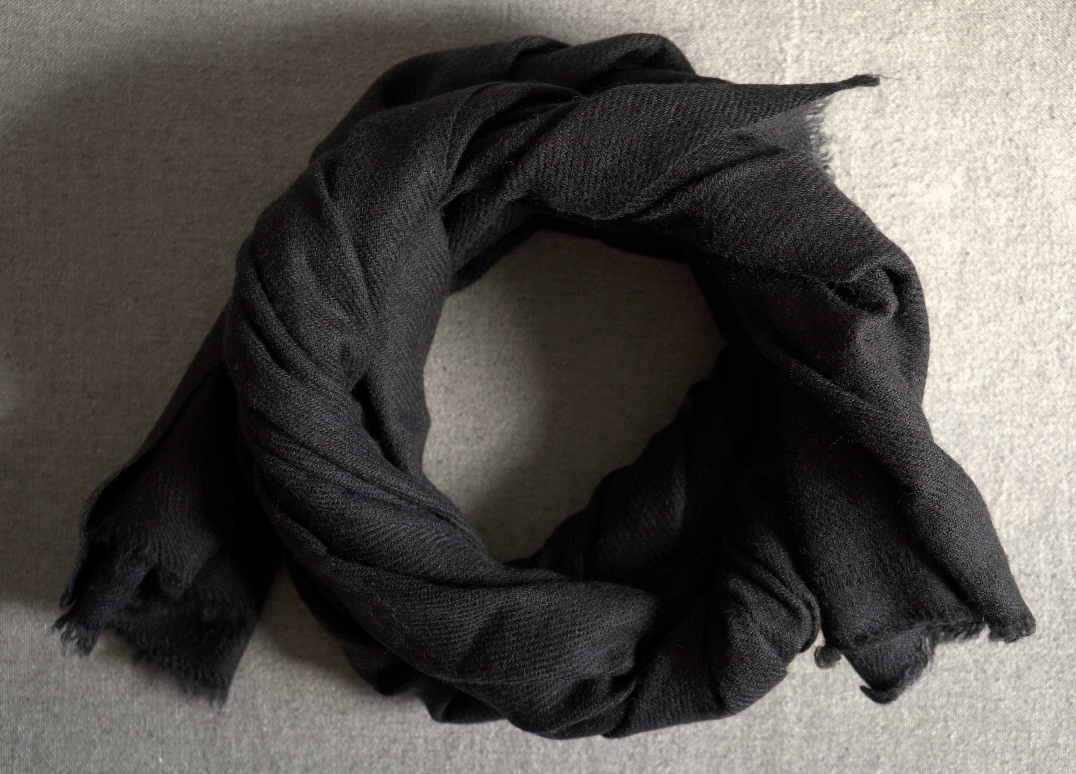 Echarpe en cachemire du Népal - Noir