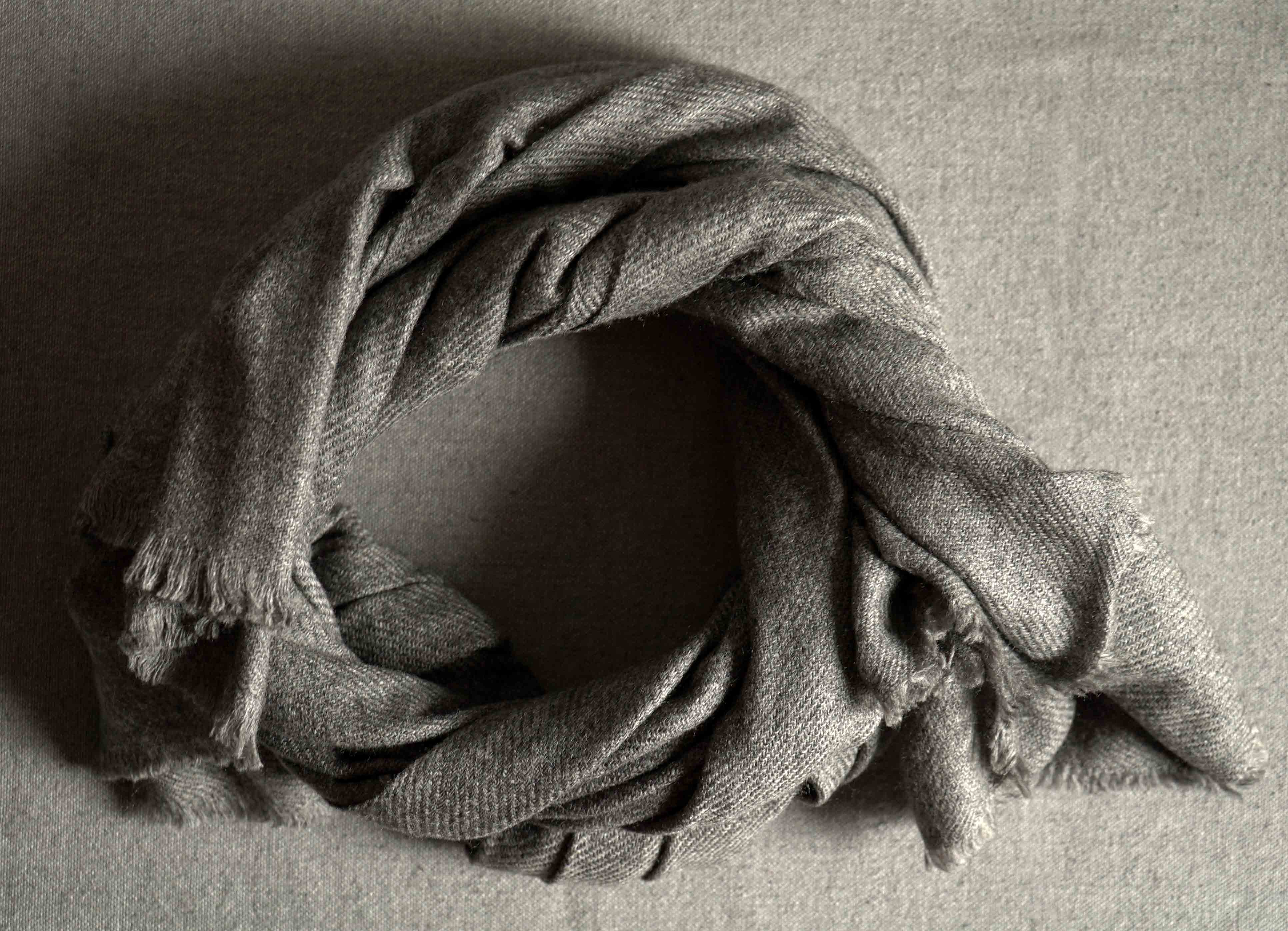 Echarpe en cachemire du Népal - Gris anthracite