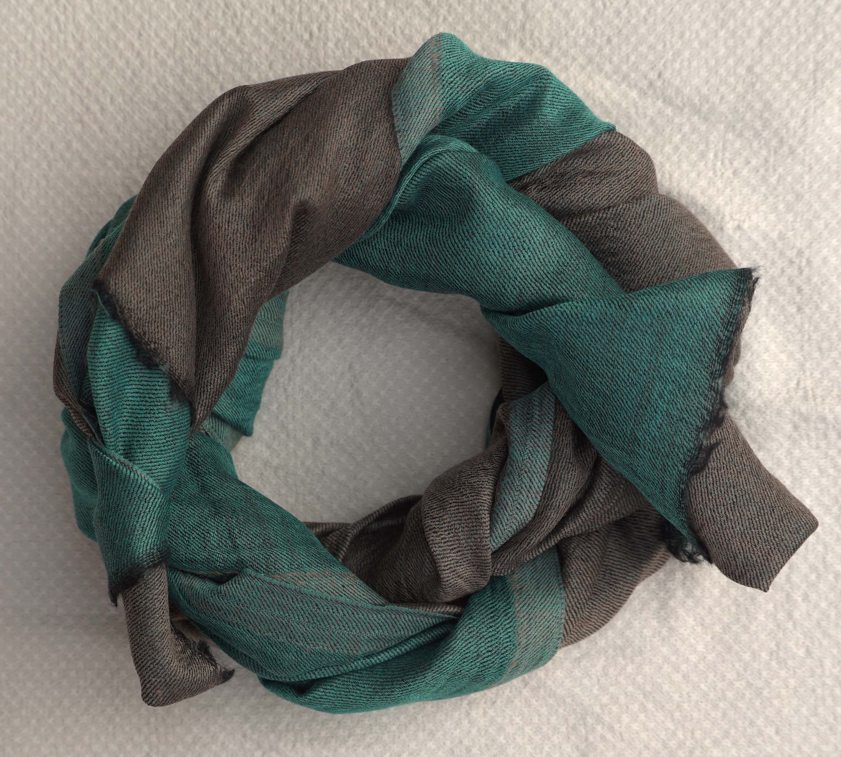 Pashmina 100% cachemire bicolore - Bleu turquoise et noir