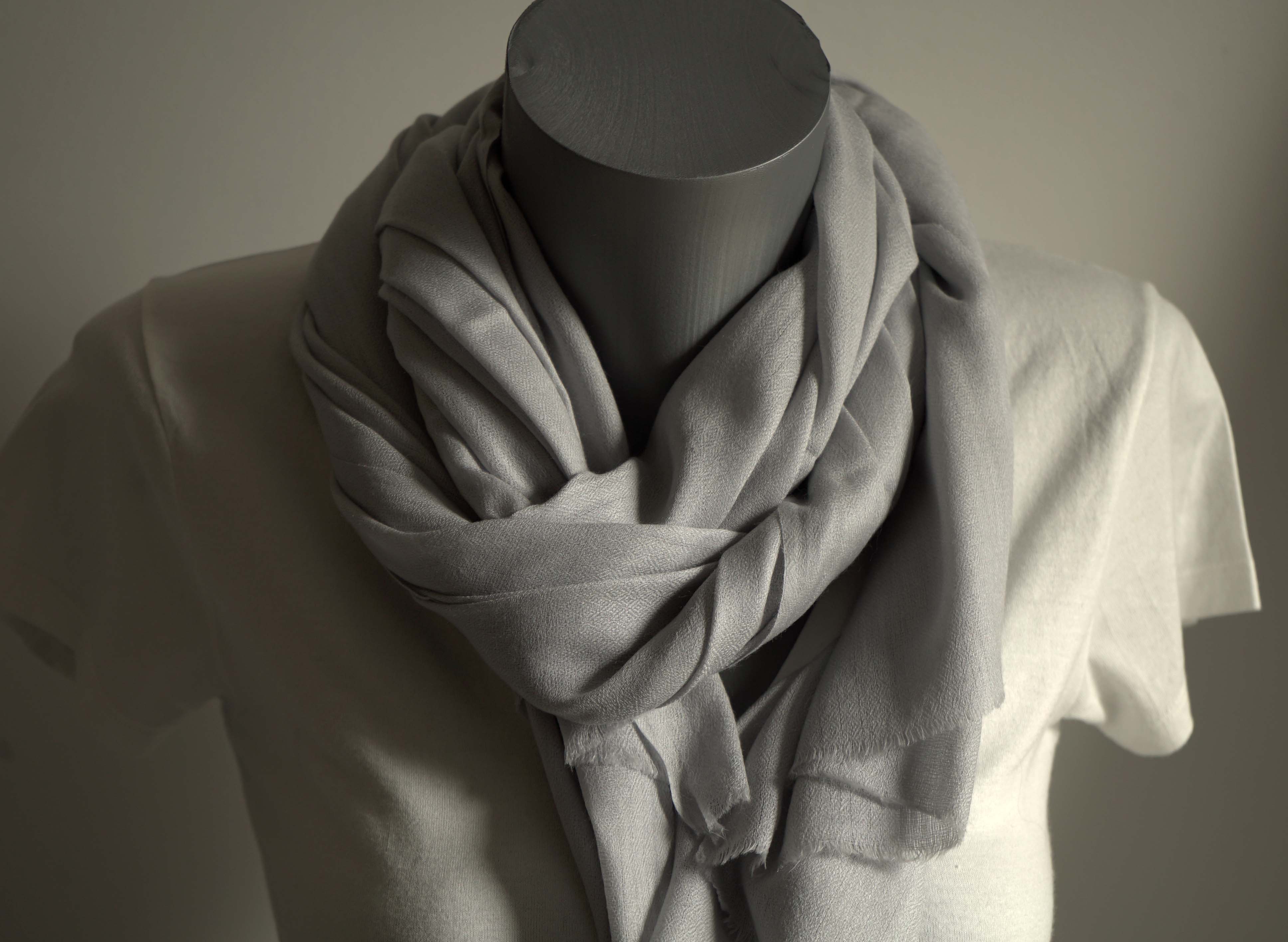 Pashmina 100% cachemire tissage oeil d'oiseau - Gris clair