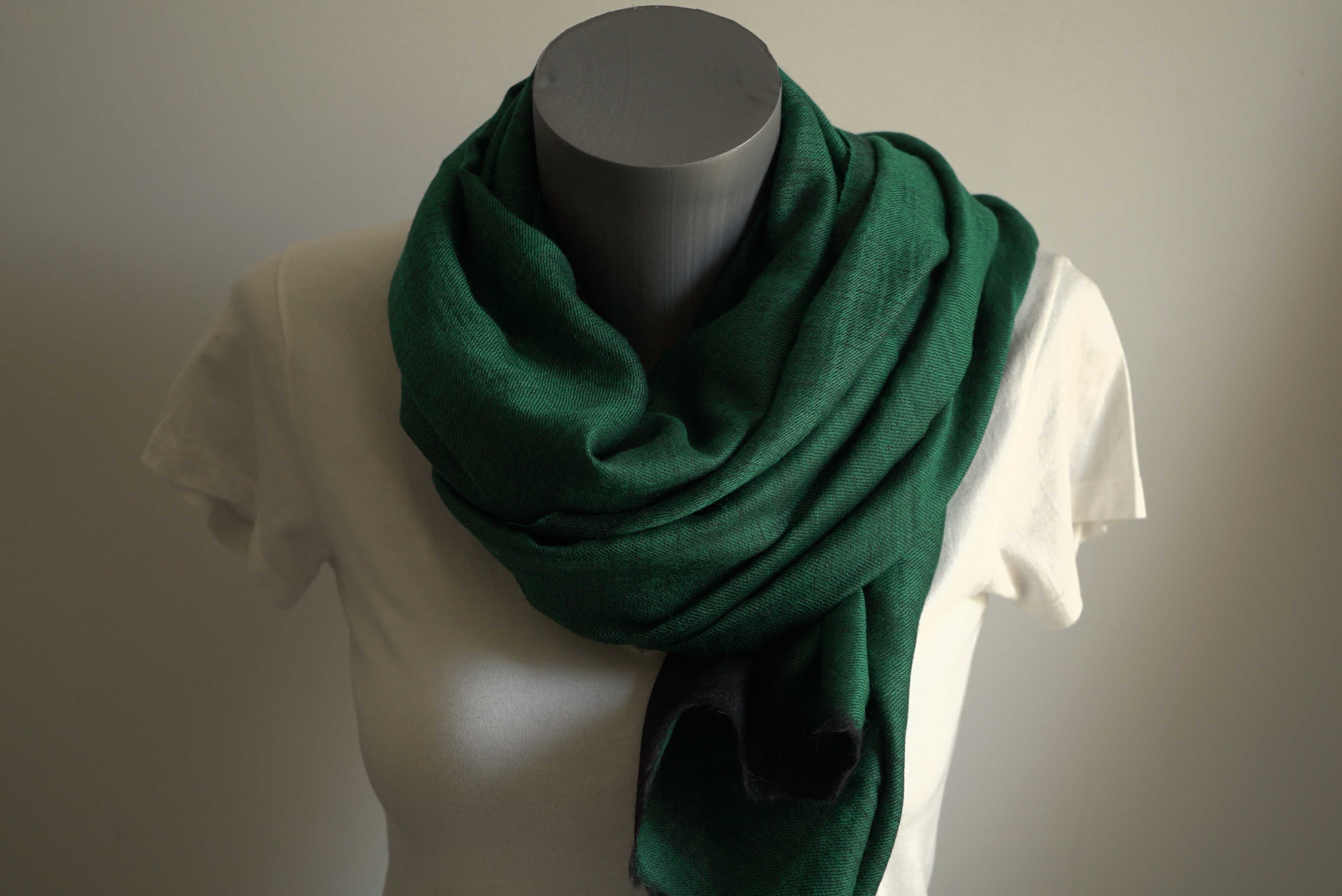 Pashmina 100% cachemire bicolore - Vert et noir