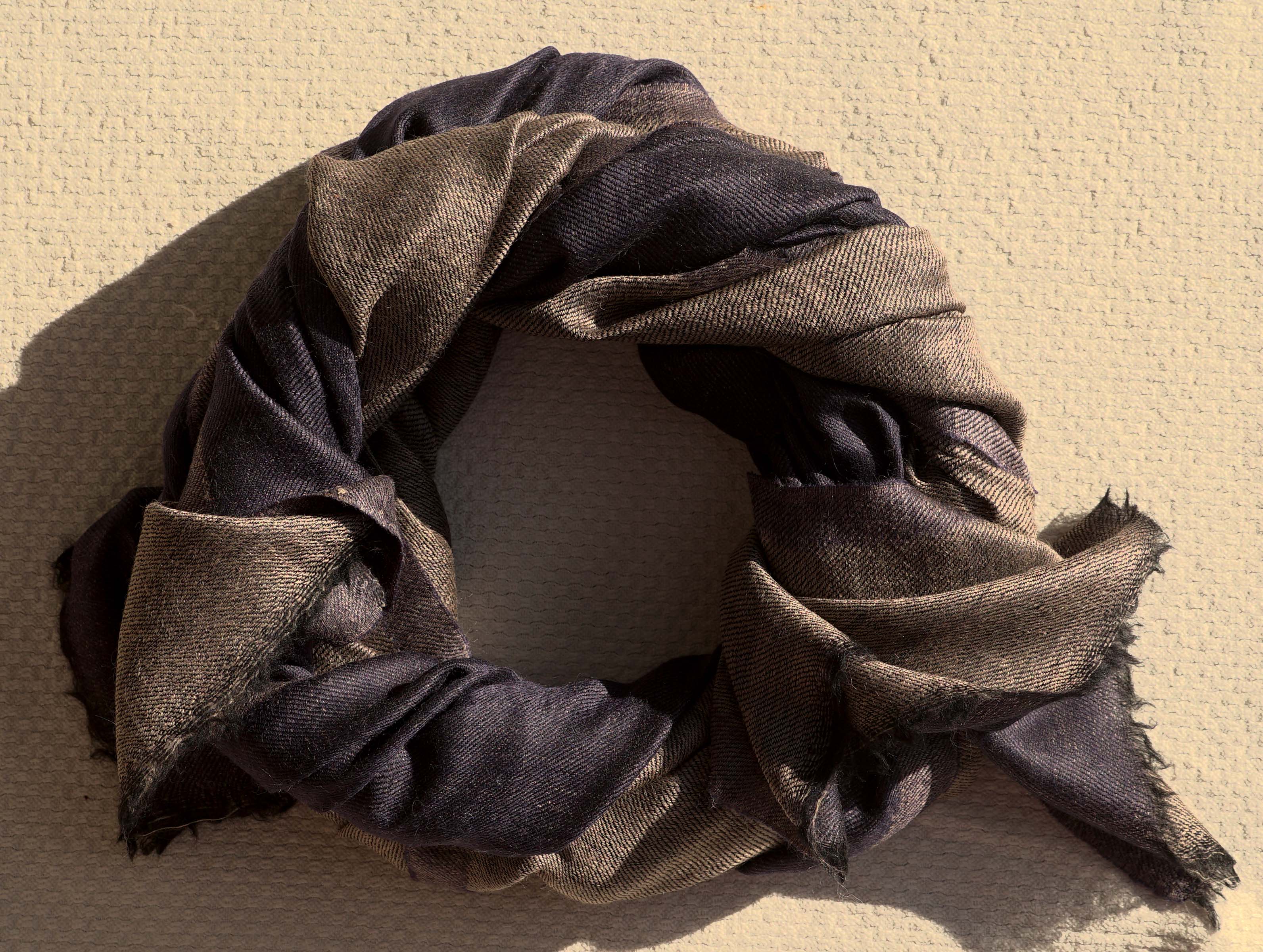 Pashmina 100% cachemire bicolore - Bleu marine et noir