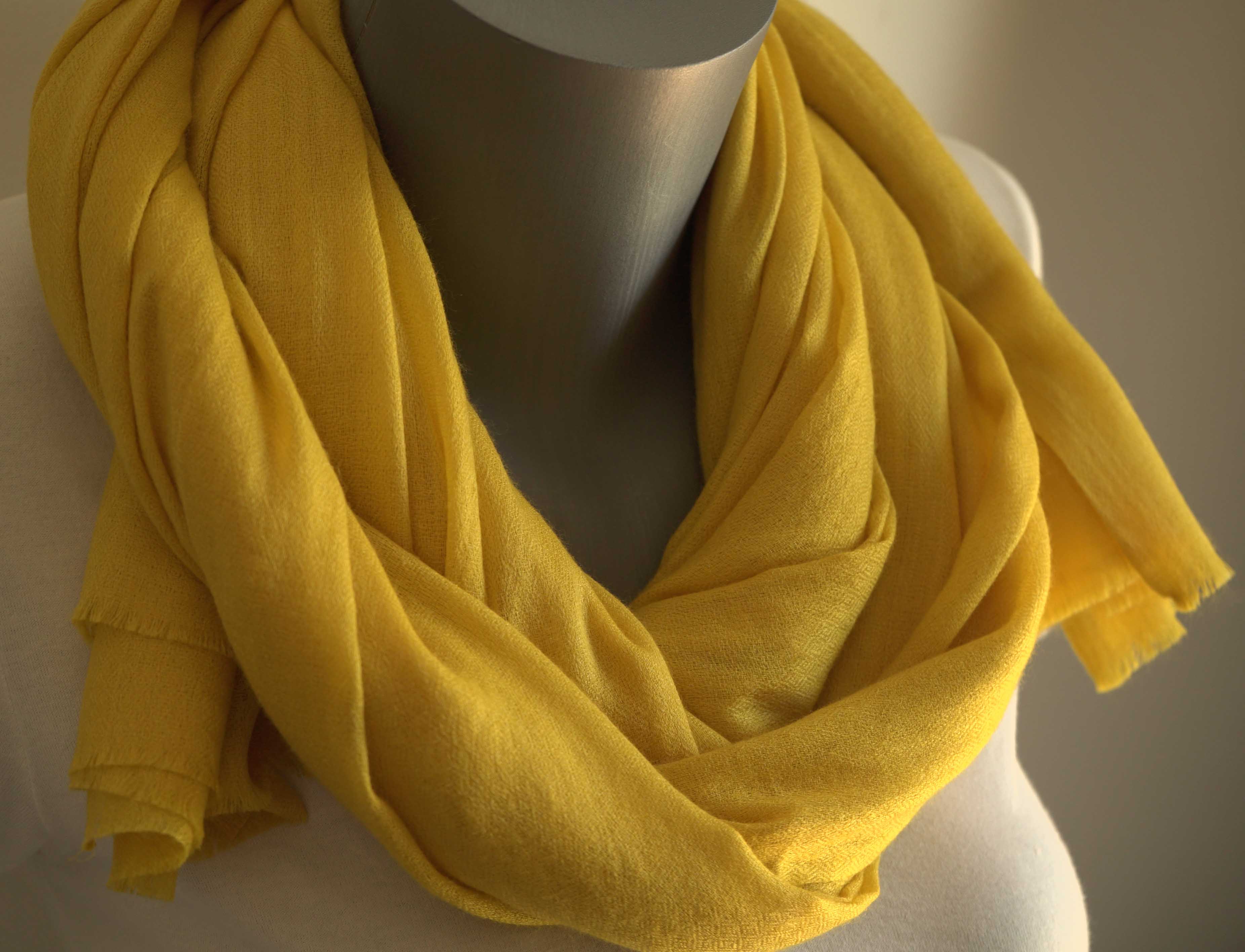 Pashmina 100% cachemire tissage oeil d'oiseau - Jaune