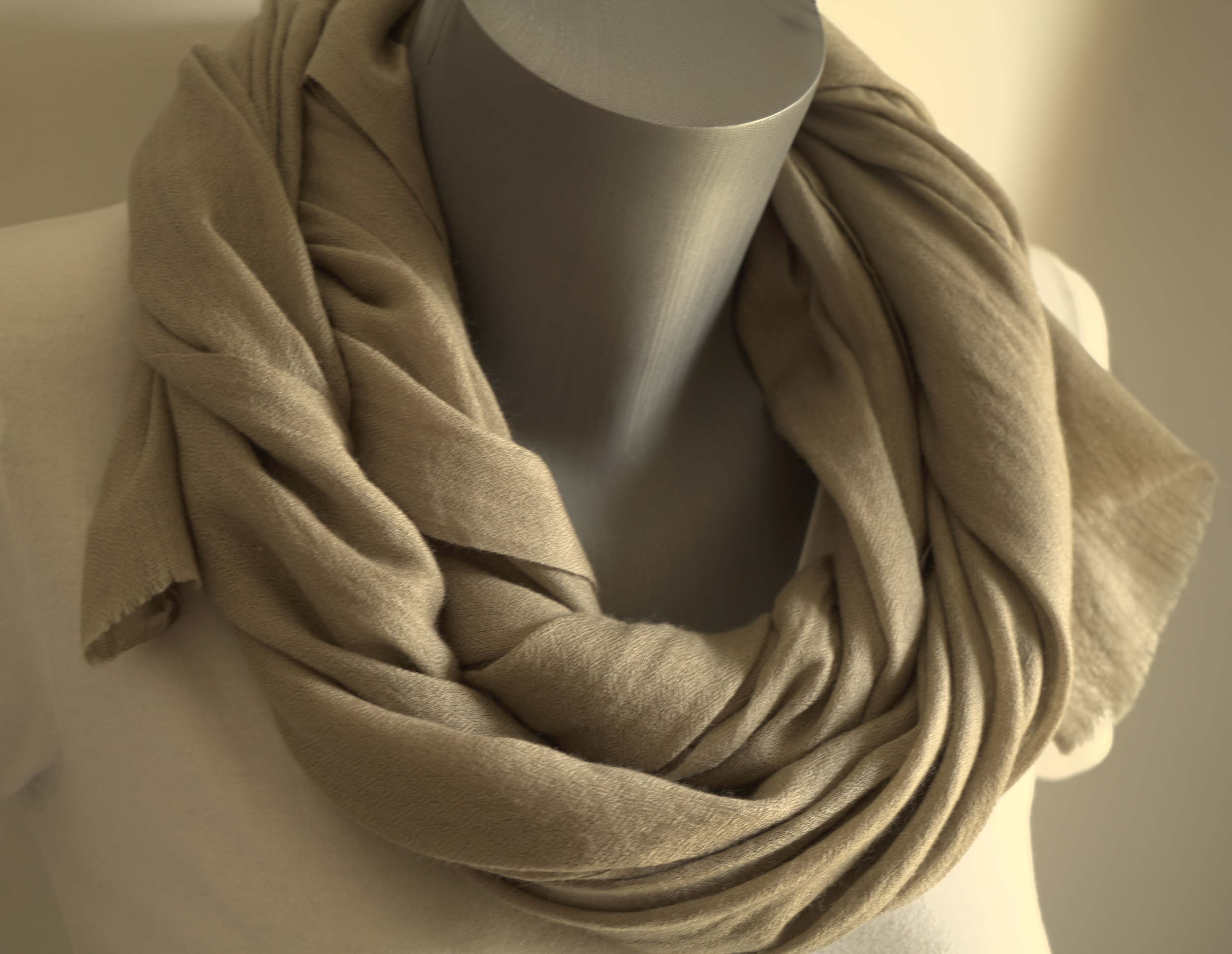 Pashmina 100% cachemire tissage oeil d'oiseau - Taupe